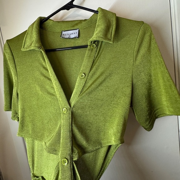 Runaway Claudia Mini Collared Button Front Waist Cut Out Grass Green Dress 6 - Picture 5 of 16